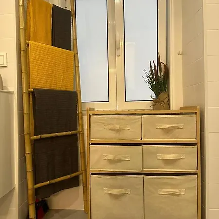 Stylish Renovated Apartment In Chiado Lizbona Zewnętrze zdjęcie