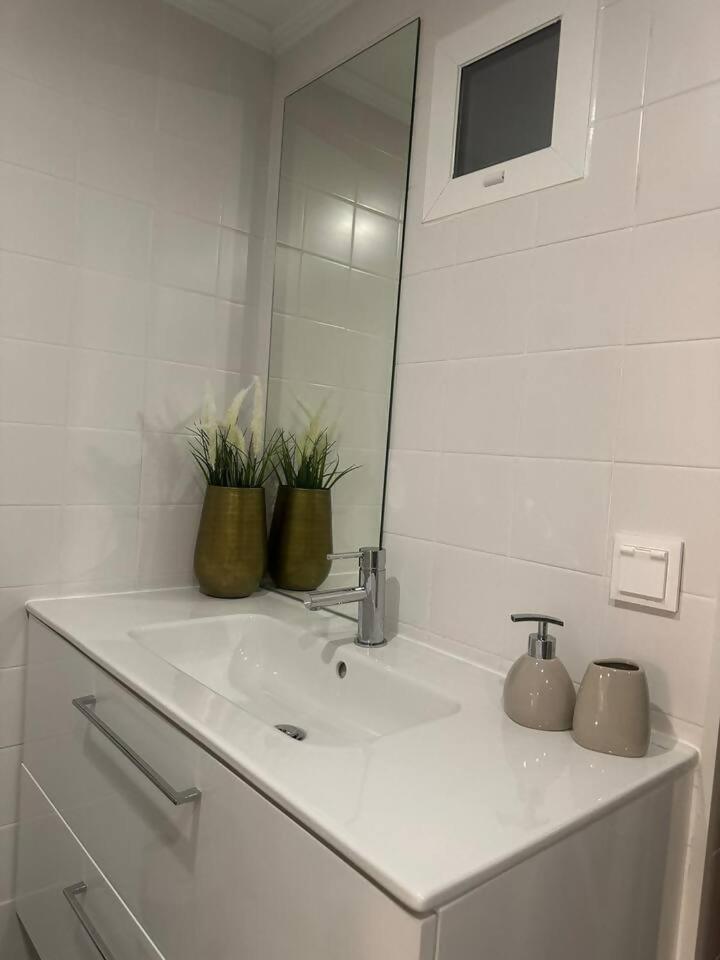 Apartment Stylish Renovated In Chiado