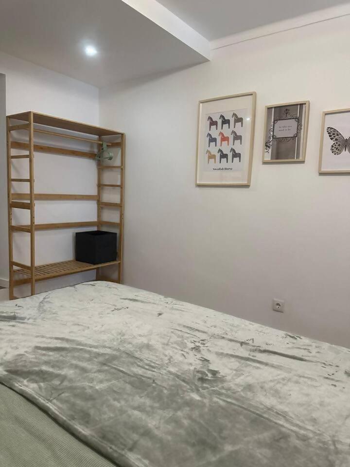Stylish Renovated In Chiado Apartment Lisbon