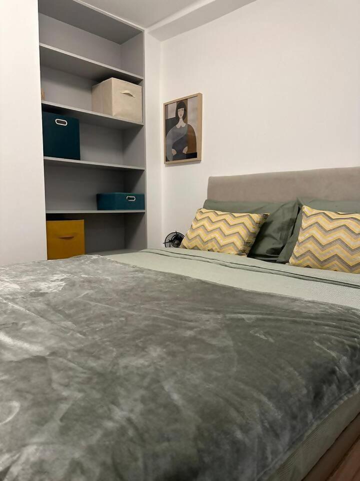 Stylish Renovated In Chiado * Lizbona