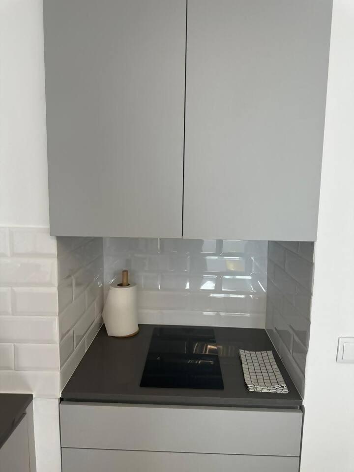 Stylish Renovated In Chiado Apartment