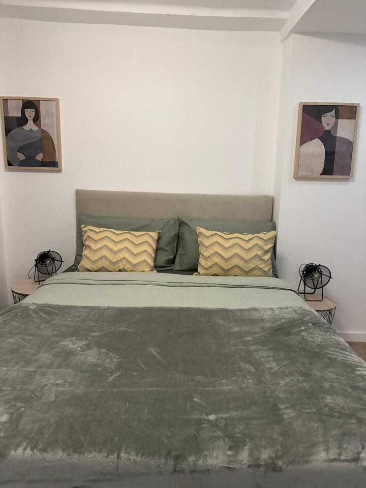 Stylish Renovated In Chiado Apartment *